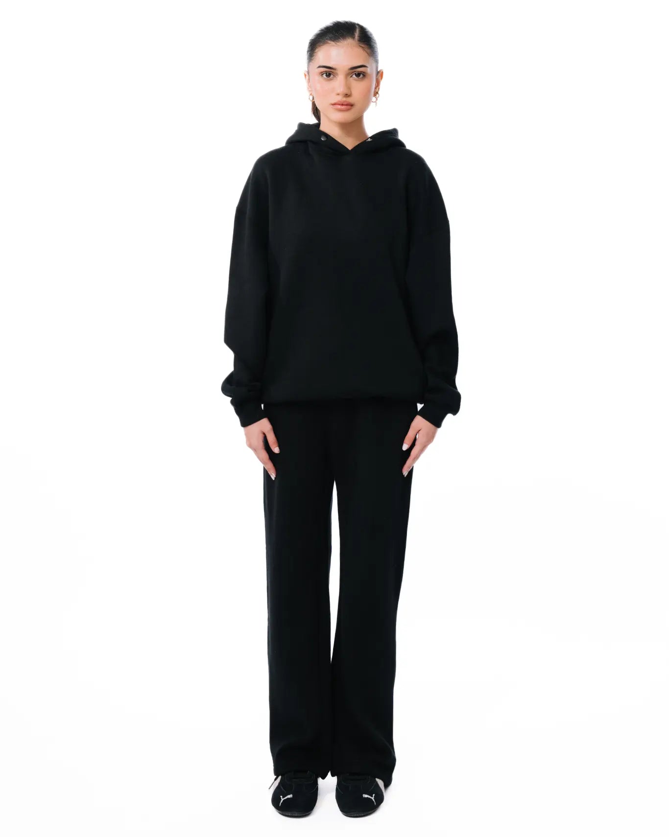 Oversized Pullover Hoodie in pure black