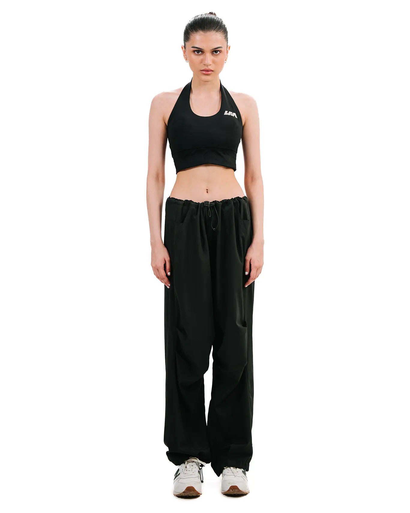 Seamless Halter Neck Sports Bra in black