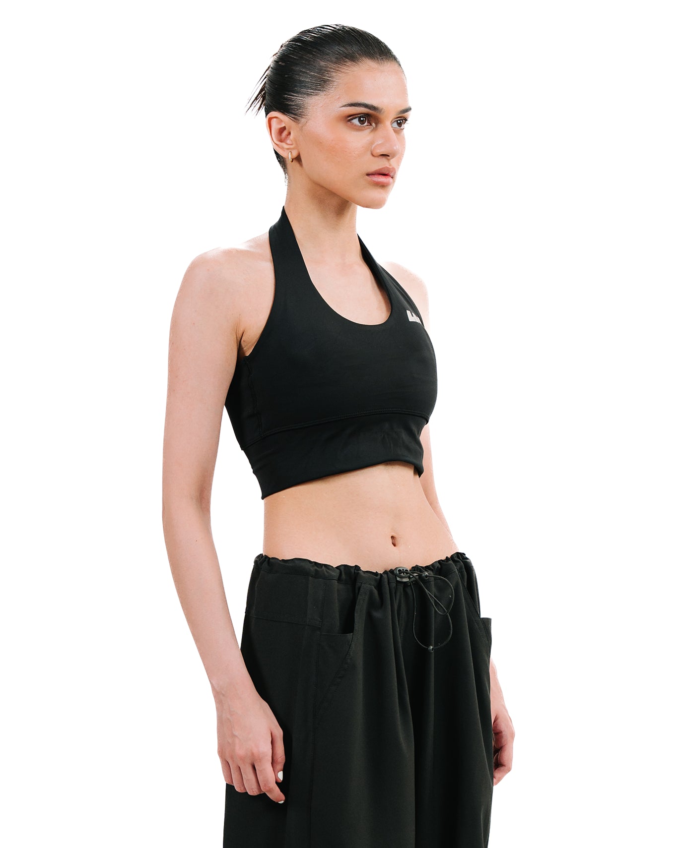 Seamless Halter Neck Sports Bra in black