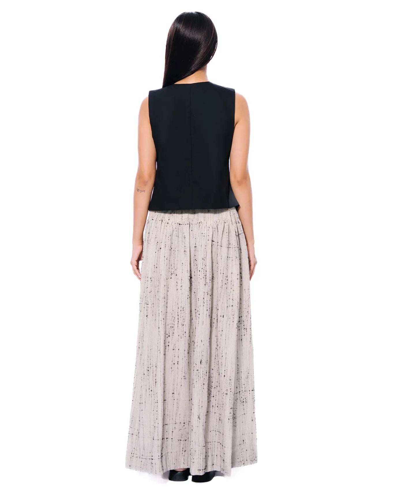 Fern Black Core Vest Cult store karachi