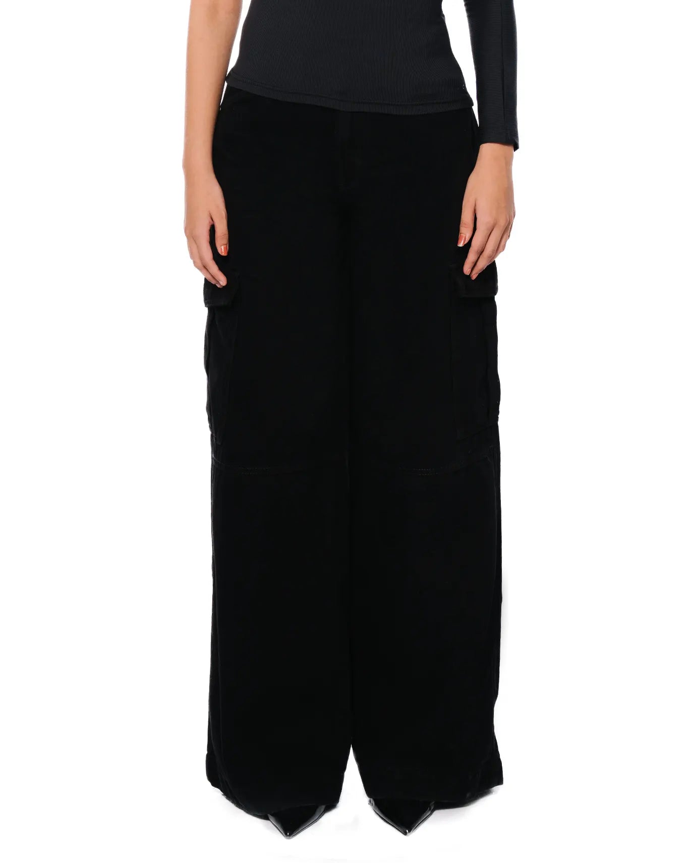 Mid-Rise Wide Leg Cargo Jeans