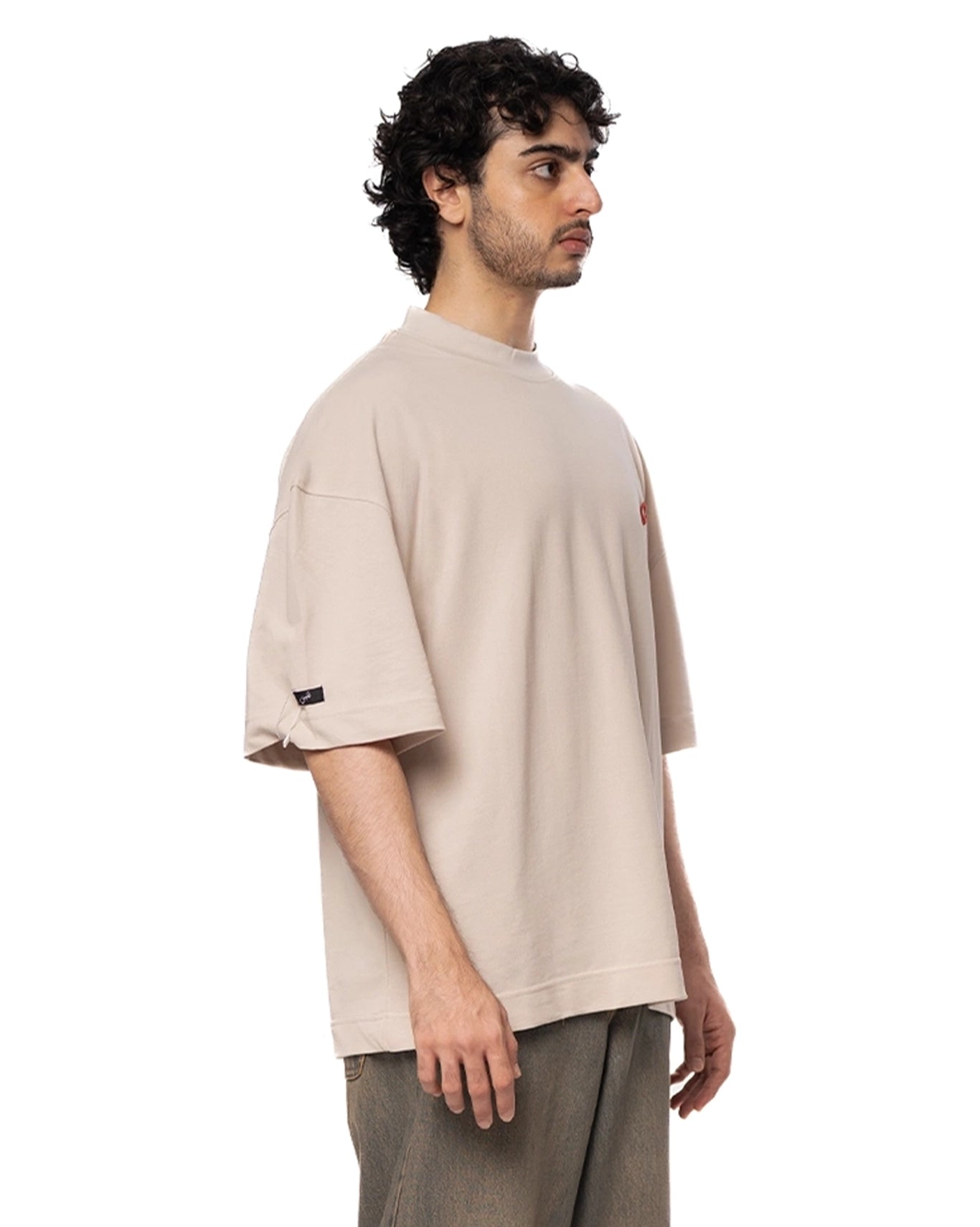 Naqees Beige Beige Tee Red Logo - CULT - haider