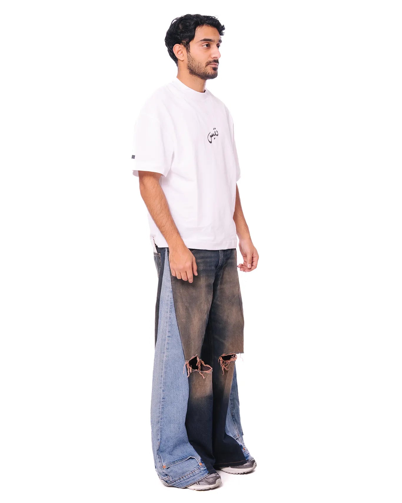 Naqees White White Essential Tee - CULT - haider