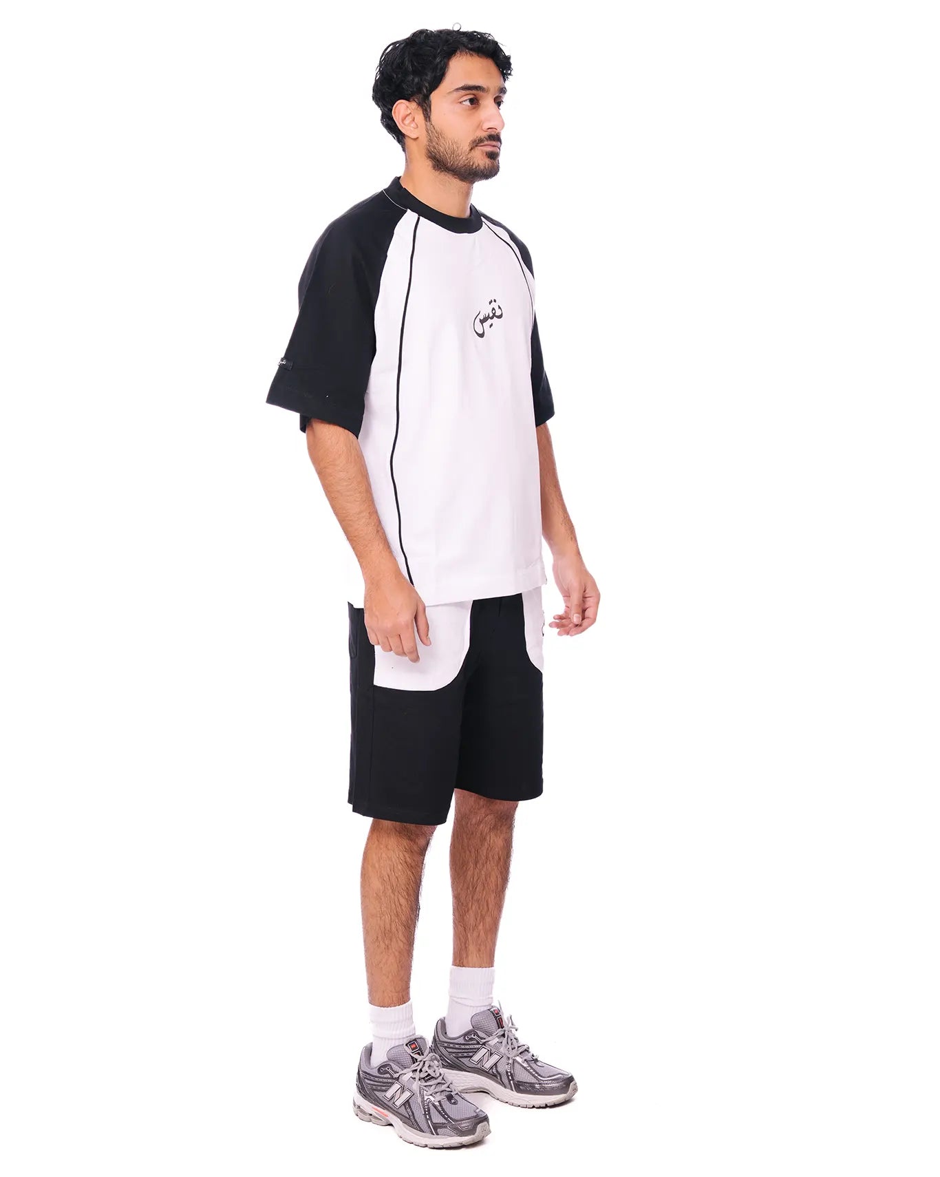 Naqees Black Black Essential Raglan - CULT - haider