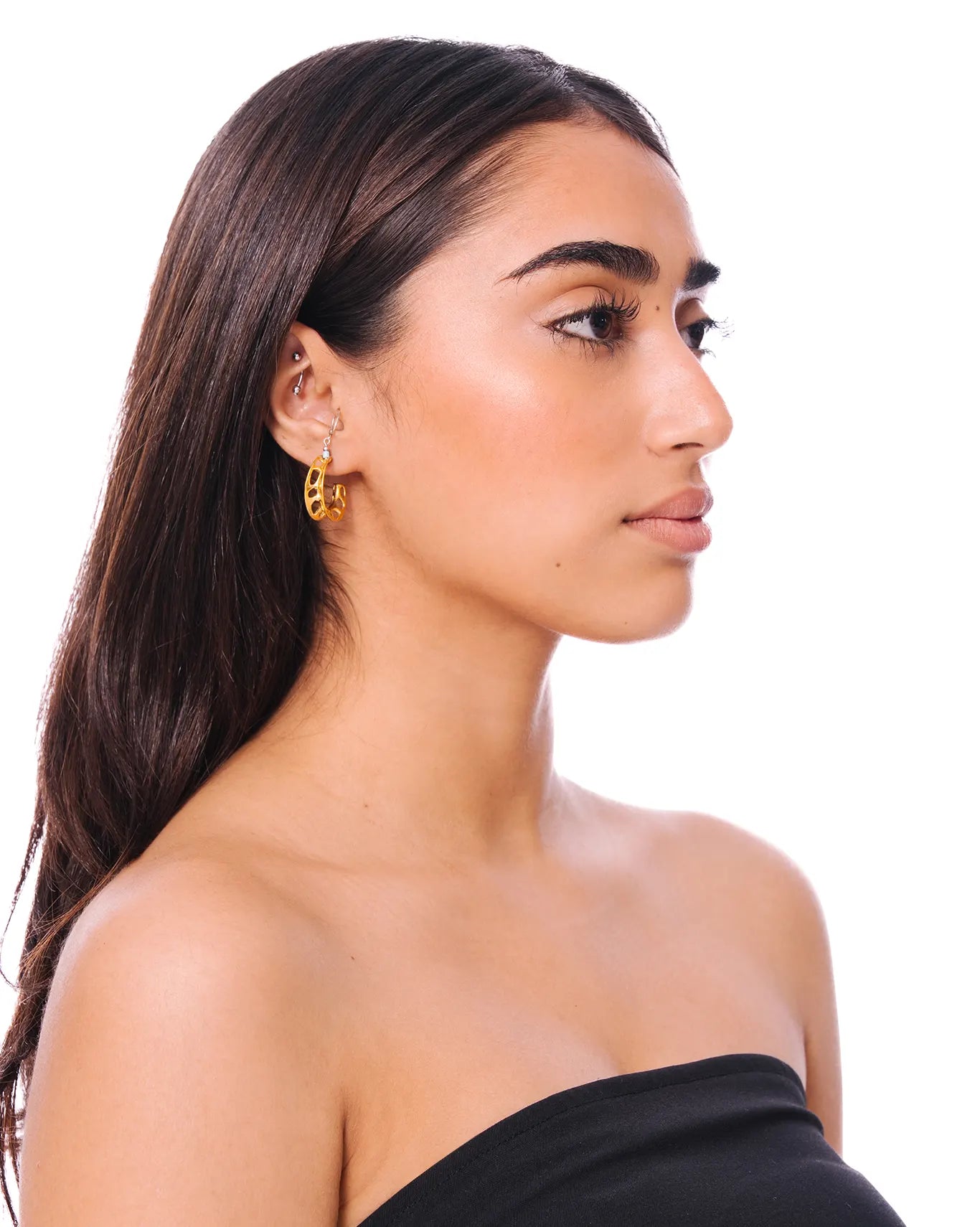 Amna Shariff Gold Gold Plated Cutout Hoop Posts - CULT - haider