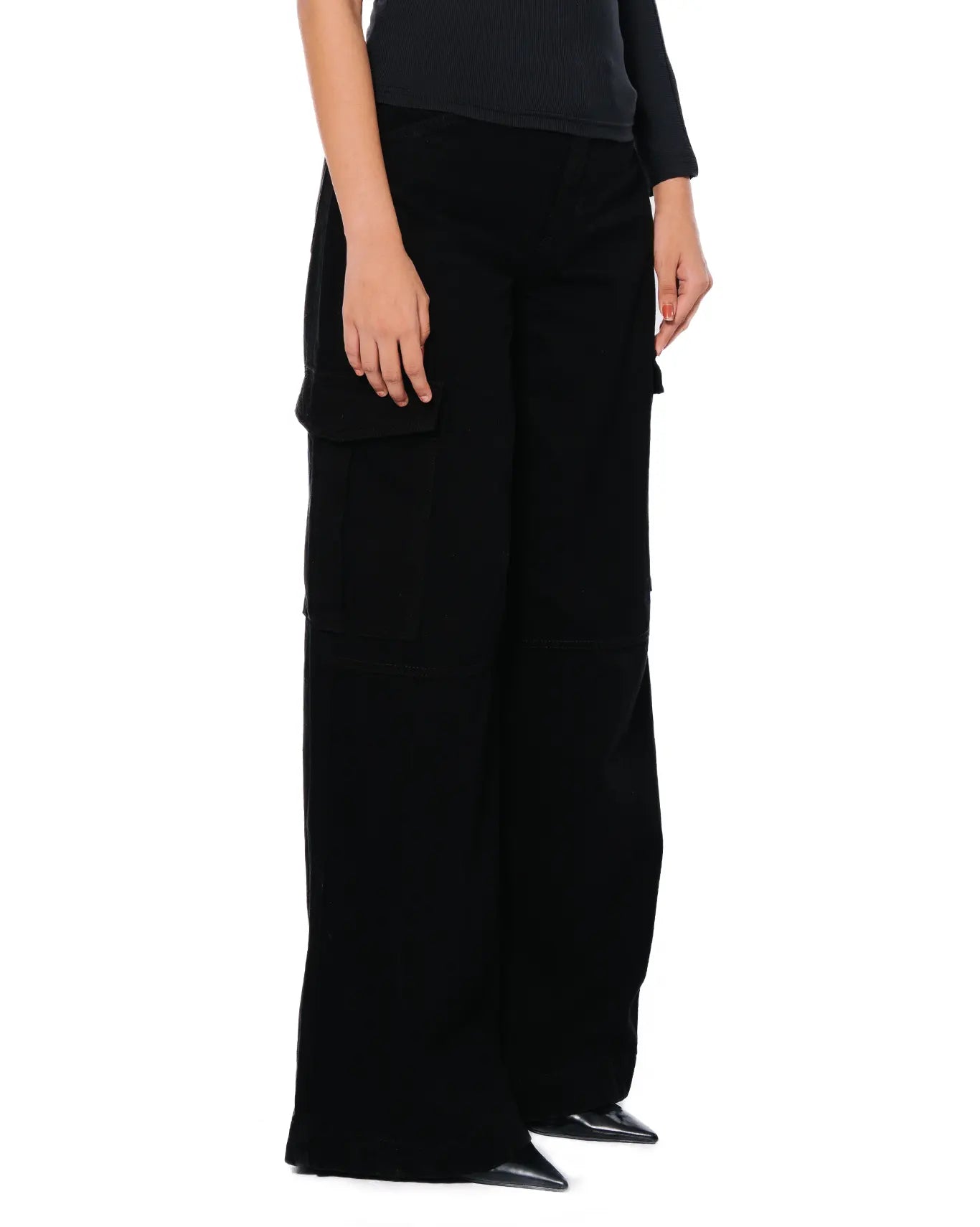 Mid-Rise Wide Leg Cargo Jeans