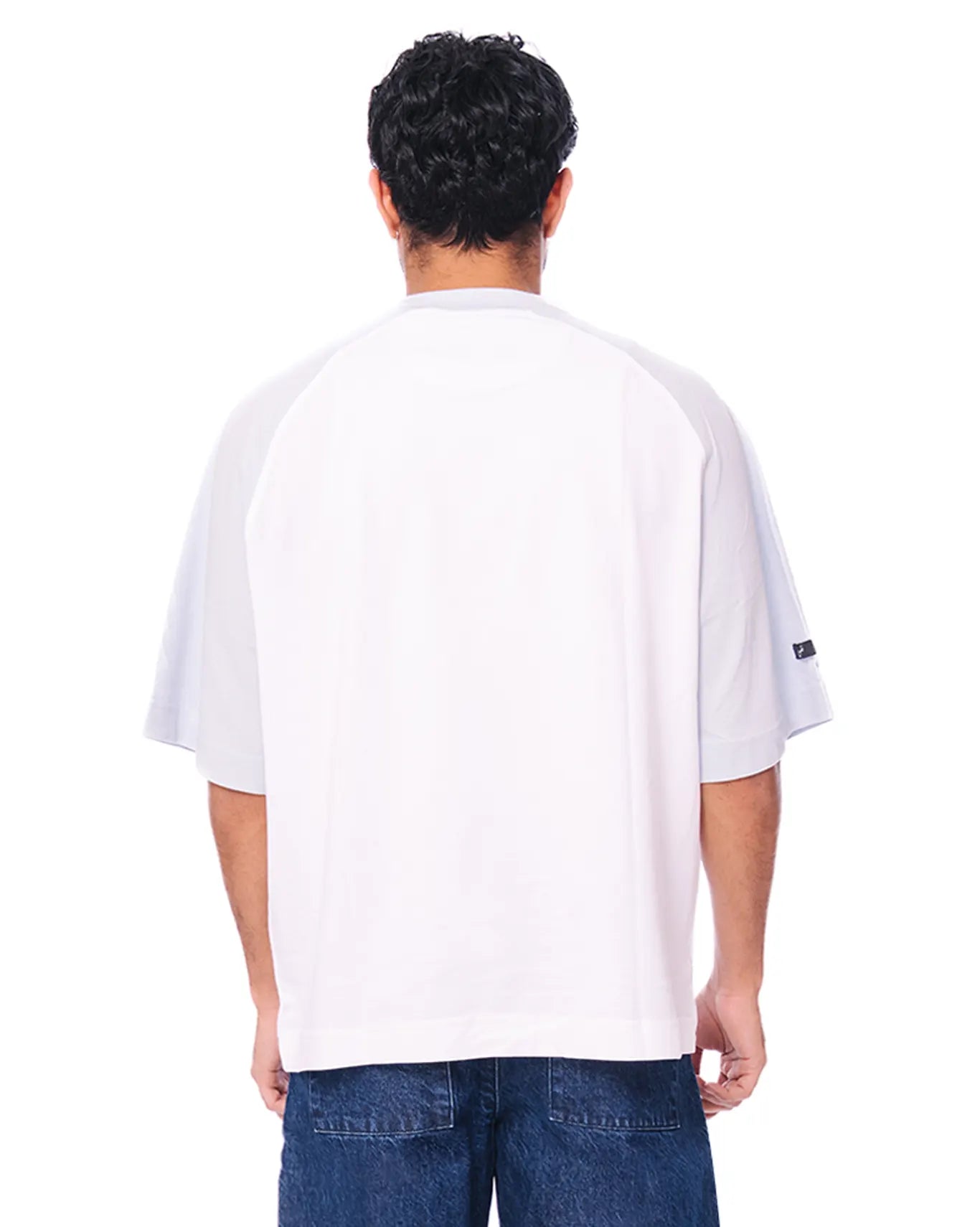 Naqees Sky White Sky Essential Raglan - CULT