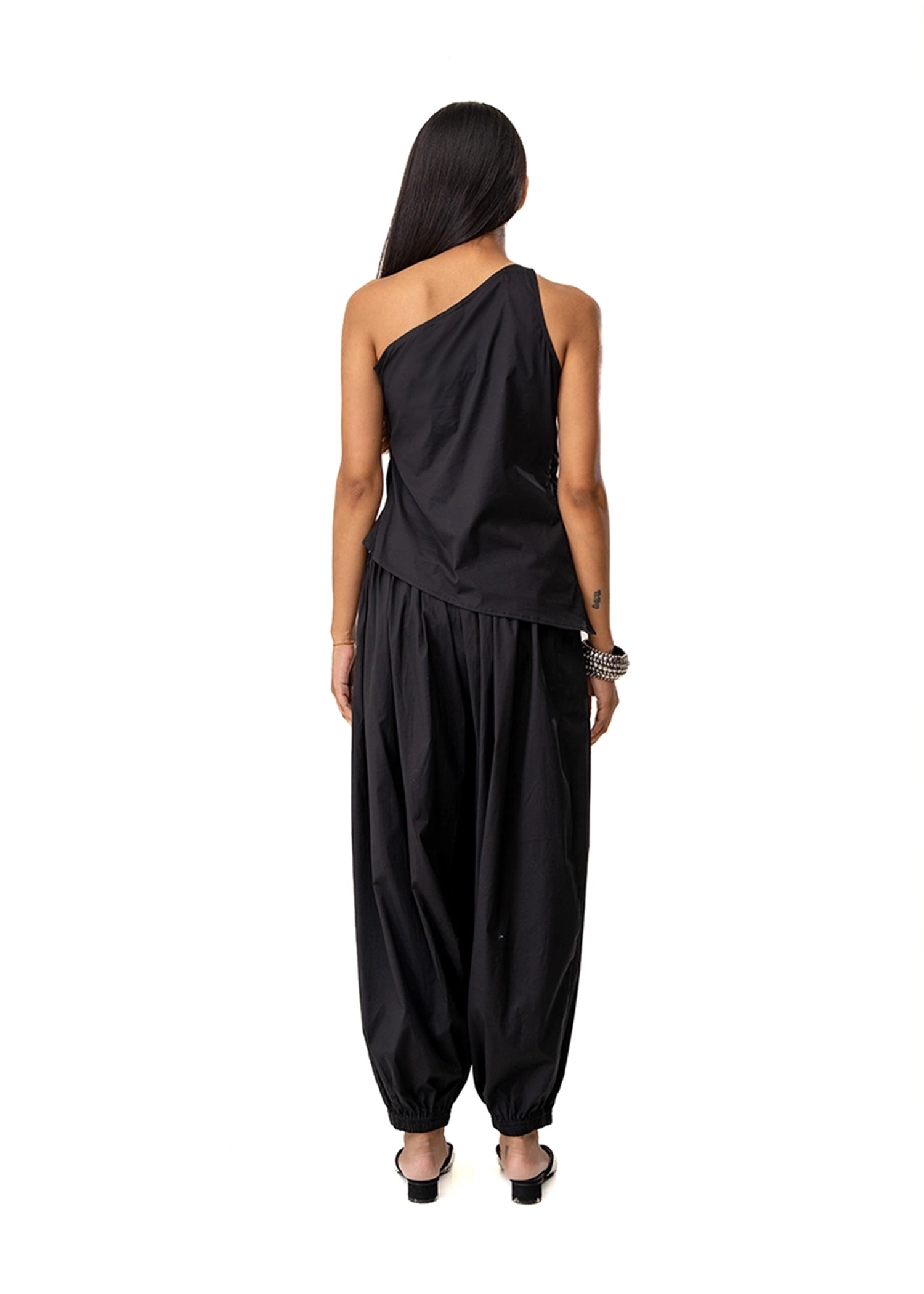 Curated Officials One Shoulder Black Balloon Set Cult Karachi Pakistan