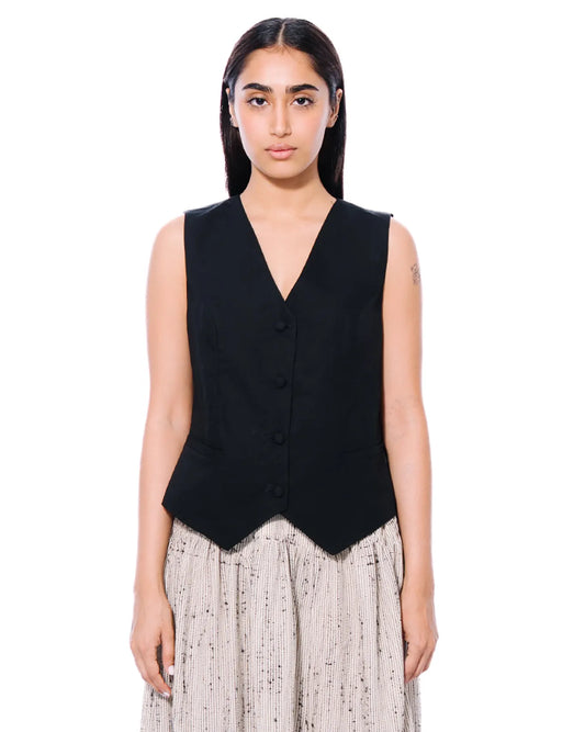 Fern Black Core Vest Cult store karachi