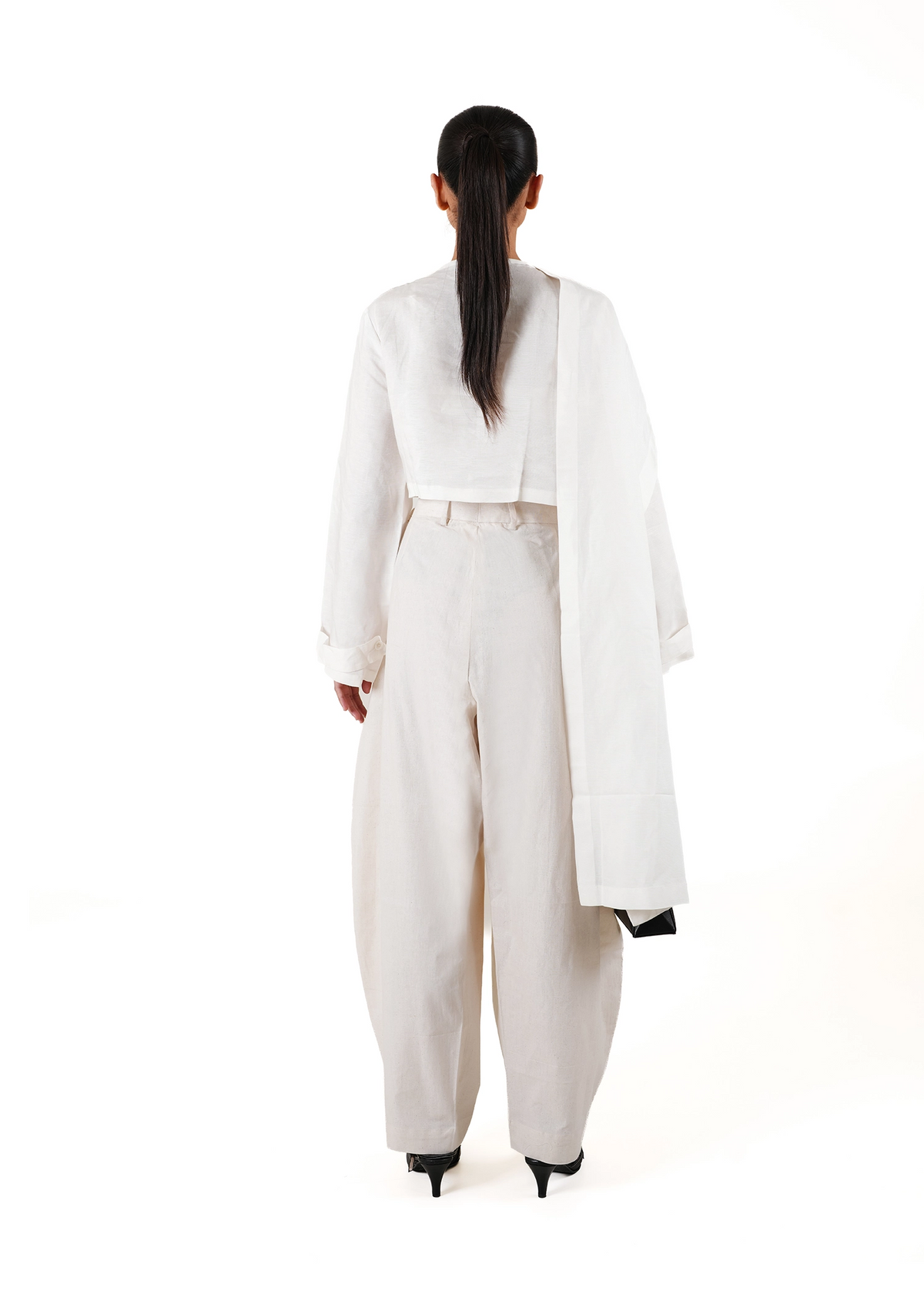 Ishq-e-Amore White The White Slow Burn Shawl Top - CULT