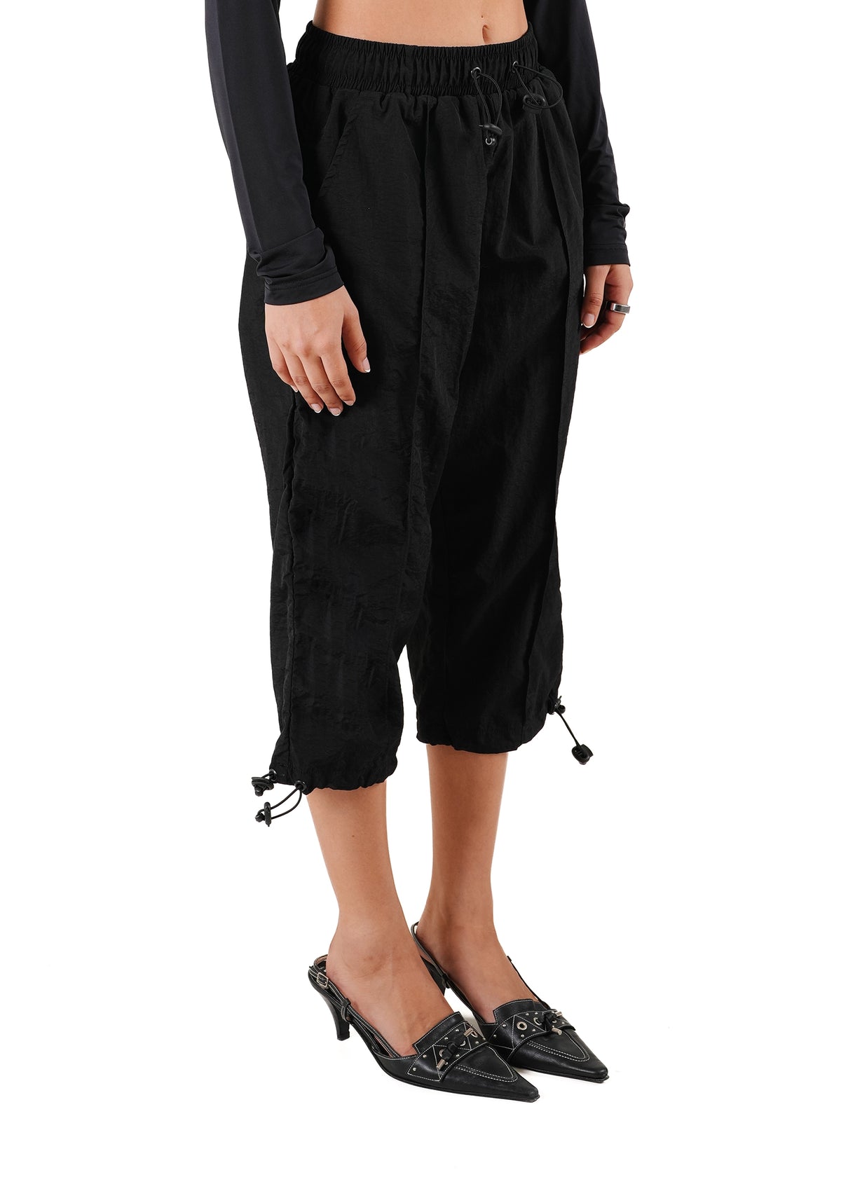 Living Fit Apparel Black Black Cargo Capri - CULT - haider