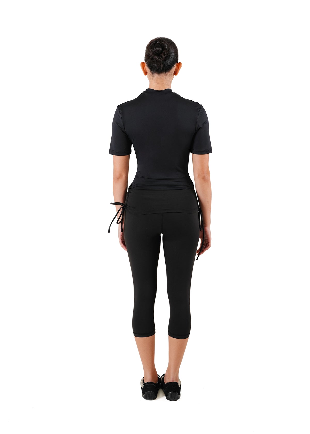 Living Fit Apparel Black Black Ultra Flex Capri - CULT - haider
