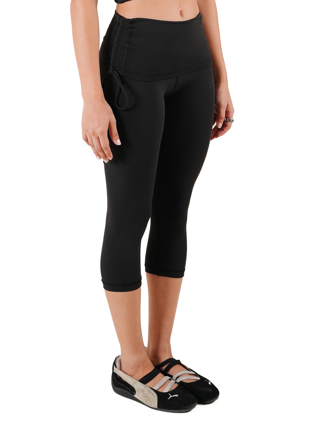 Living Fit Apparel Black Black Ultra Flex Capri - CULT - haider