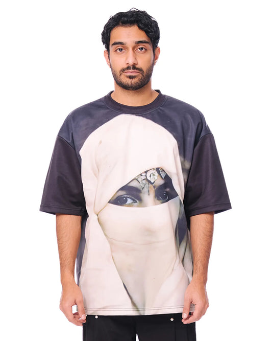 love closely eyes tshirt cult store pakistan 1