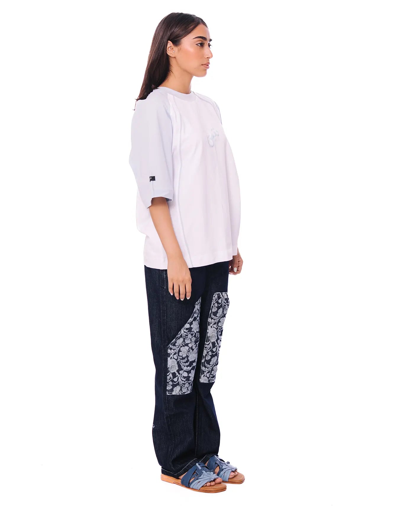 Naqees Sky White Sky Essential Raglan - CULT - haider