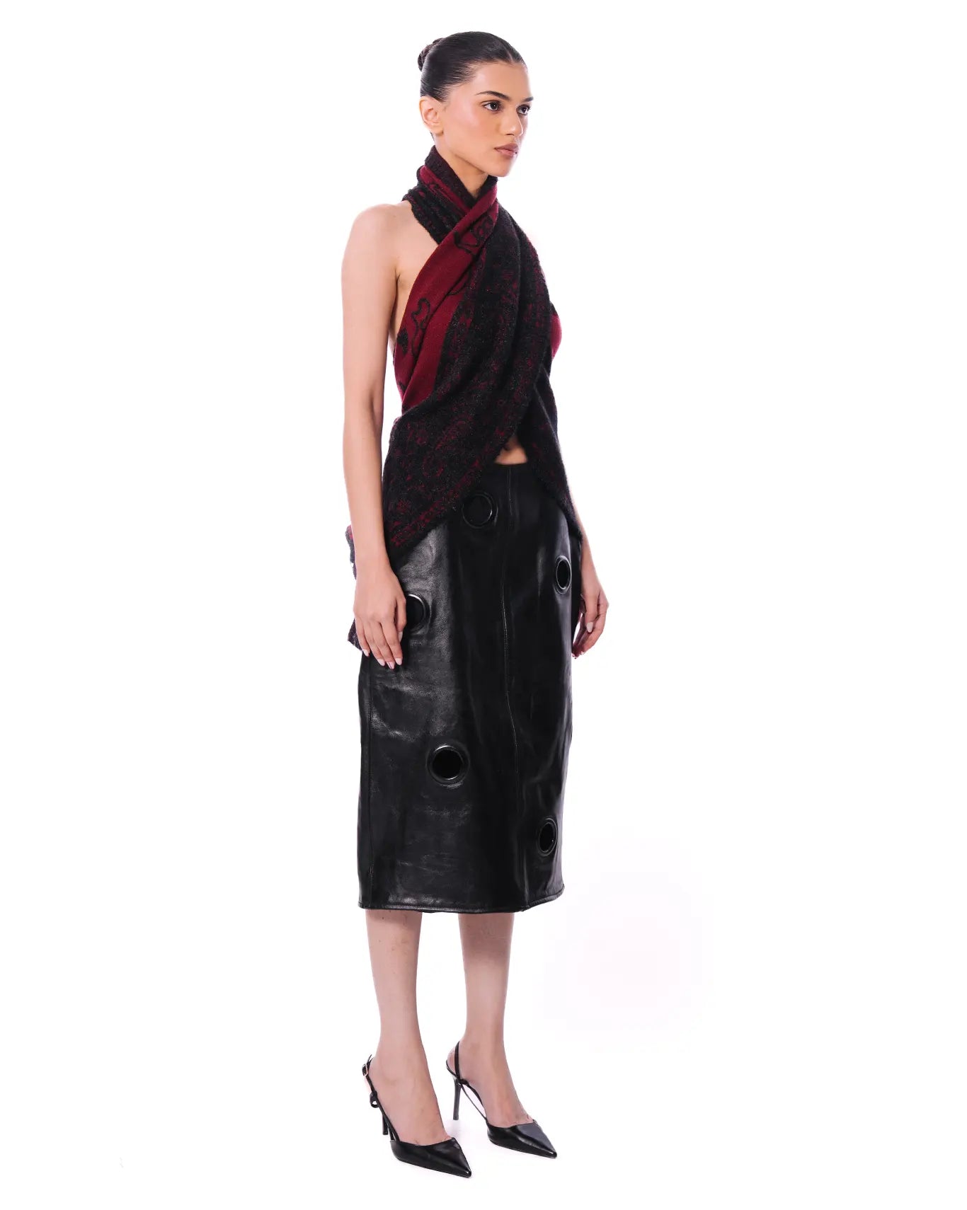 naqees maroon wool scarf cult store pakistan 5