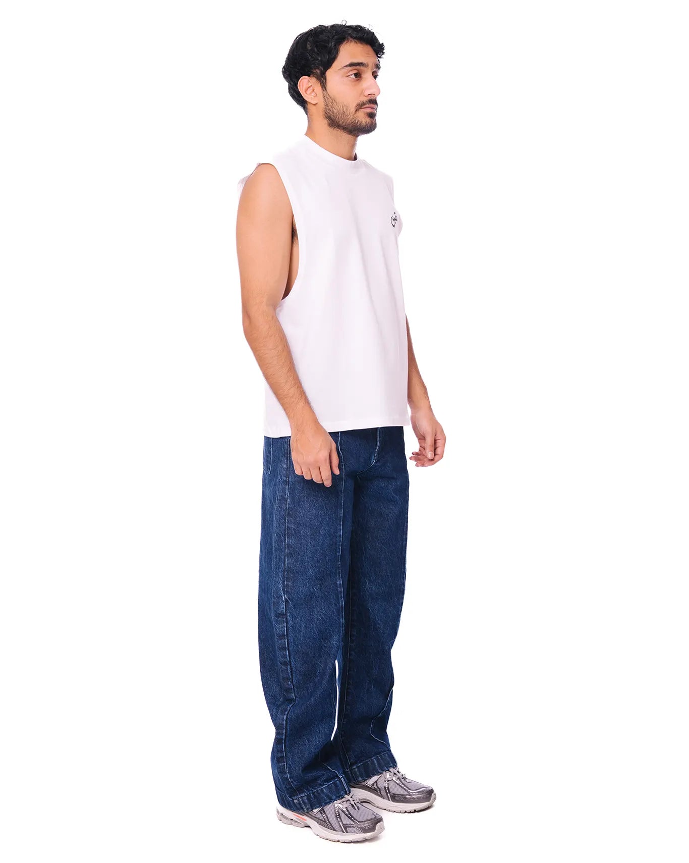 naqees white tank cult store pakistan