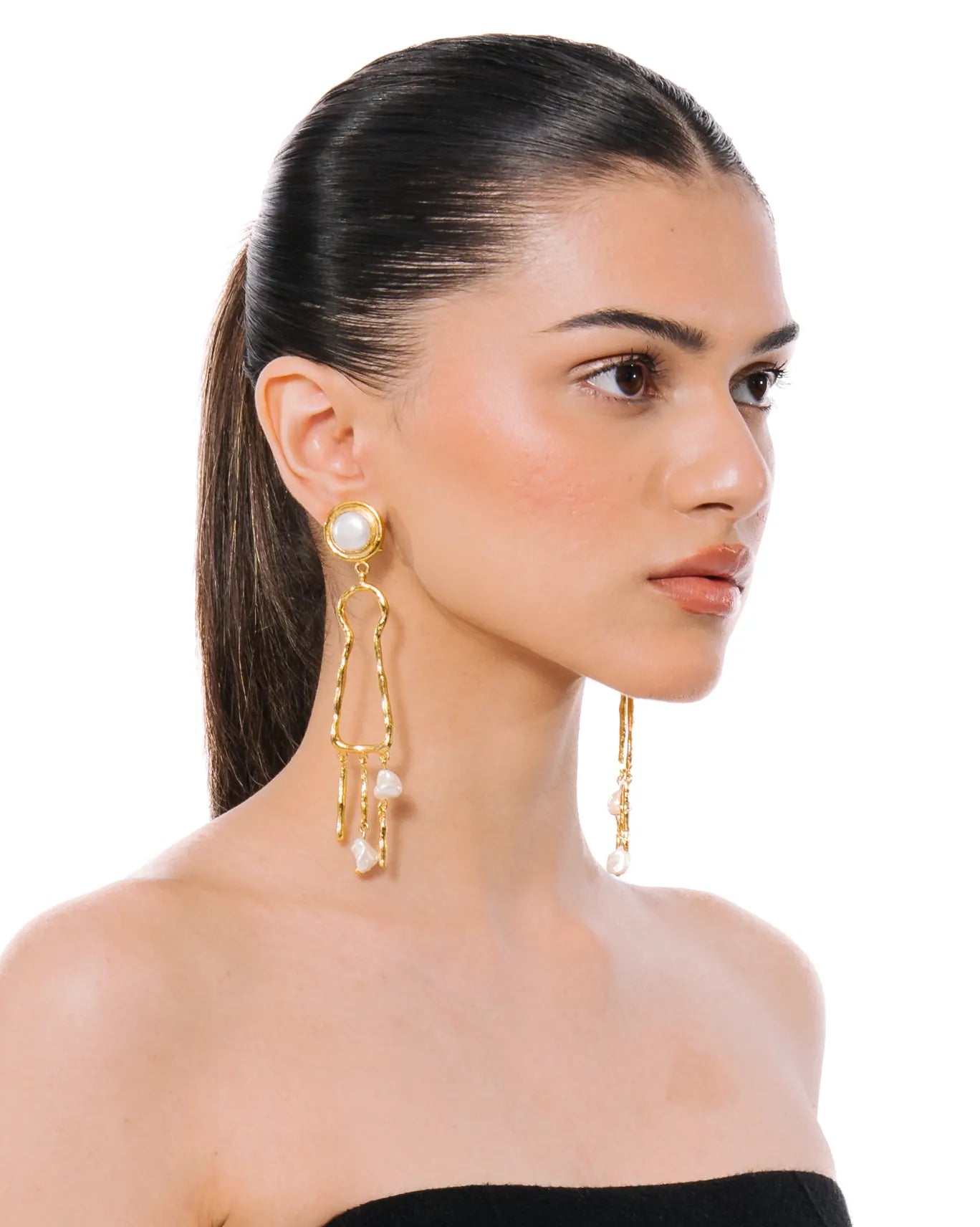 project 1959 Gold Pearl Keyhole Earrings cult store karachi pakistan